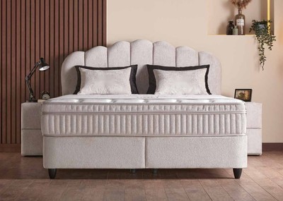 Casa Padrino Luxury Box Spring Bed with Shell-Shaped Headboard Cream 160 x 200 cm - Luxury Bedroom Furniture Casa Padrino Luxury Box Spring Bed with Shell-Shaped Headboard Cream 160 x 200 cm - Luxury Bedroom Furniture