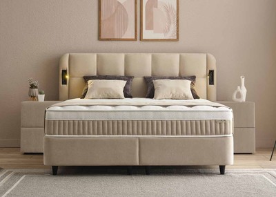 Casa Padrino Luxury Box Spring Bed with Quilted Headboard and Reading Lights Beige 180 x 200 cm - Luxury Bedroom Furniture Casa Padrino Luxury Box Spring Bed with Quilted Headboard and Reading Lights Beige 180 x 200 cm - Luxury Bedroom Furniture