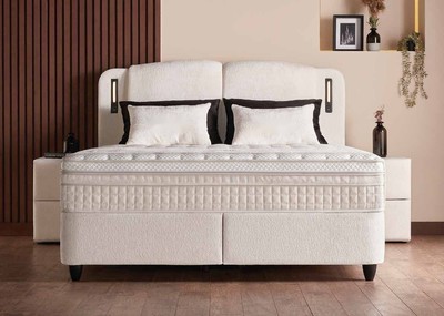 Casa Padrino Luxus Boxspringbett mit zweiteiligem Kopfteil und Leseleuchten Creme 140 x 200 cm Casa Padrino Luxus Boxspringbett mit zweiteiligem Kopfteil und Leseleuchten Creme 140 x 200 cm