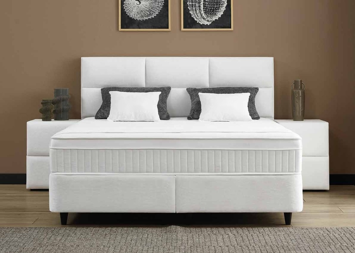 Casa Padrino Luxus Boxspringbett mit Kopfteil in Feldoptik Weiß 140 x 200 cm Casa Padrino Luxus Boxspringbett mit Kopfteil in Feldoptik Weiß 140 x 200 cm