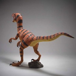 Casa Padrino Escultura Decorativa XXL Velociraptor Marrón / Negro 295 x Al. 150 cm - Figura de Jardín a Tamaño Real