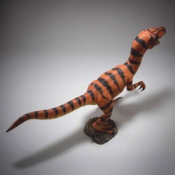 Casa Padrino Escultura Decorativa XXL Velociraptor Marrón / Negro 295 x Al. 150 cm - Figura de Jardín a Tamaño Real