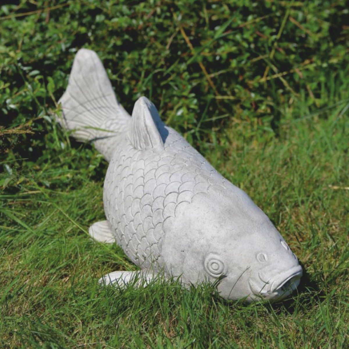 Casa Padrino Garten Deko Wasserspeier Skulptur Fisch Koi Grau 73 cm - Garten Deko Stein Figur - Garten Deko Accessoires