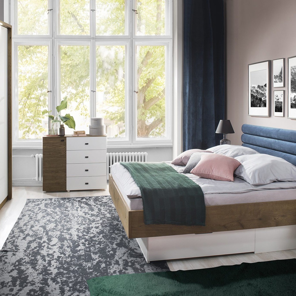 Casa Padrino luxury designer double bed blue / oak / white 160 x 200 cm with channel stitched headboard - Elegant solid wood bed - Modern bedroom furniture Casa Padrino luxury designer double bed blue / oak / white 160 x 200 cm with channel stitched headboard - Elegant solid wood bed - Modern bedroom furniture