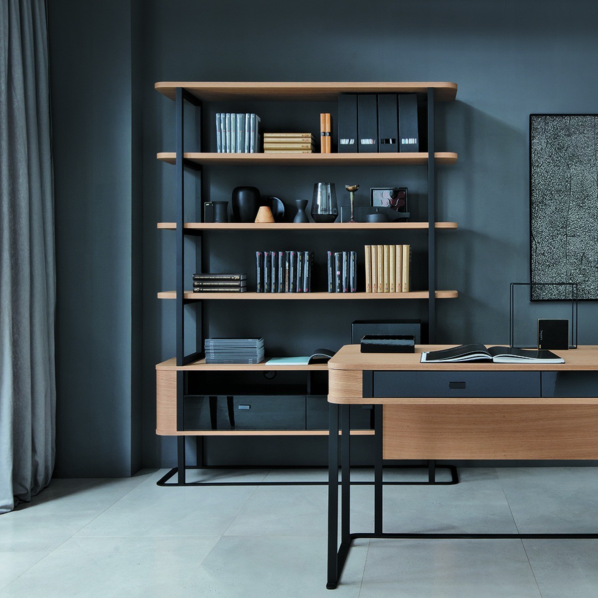 Casa Padrino escritorio de diseño de lujo roble / negro 140 x 68 x A. 77 cm - Muebles de oficina de lujo Casa Padrino escritorio de diseño de lujo roble / negro 140 x 68 x A. 77 cm - Muebles de oficina de lujo