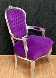 Casa Padrino Barock Salon Stuhl Lila Silber Baroque Antique Style Salon Chair Purple Silver Furniture Interior