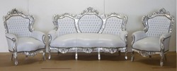 Casa Padrino Baroque Sofa Set White Faux Leather / Silver - 1 Sofa 190 cm + 2 Armchairs 120 cm Casa Padrino Baroque Sofa Set White Faux Leather / Silver - 1 Sofa 190 cm + 2 Armchairs 120 cm