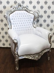 Casa Padrino Baroque Armchair King White/Silver in Faux Leather - 120 x 85 x 85 cm Casa Padrino Baroque Armchair King White/Silver in Faux Leather - 120 x 85 x 85 cm