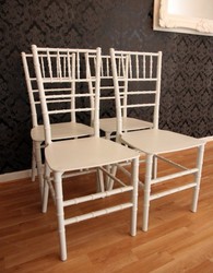 Casa Padrino Set of 4 Designer Acrylic Chairs White Ghost Chair - Polycarbonate Chairs - 92.5 x 40 x 46 cm Casa Padrino Set of 4 Designer Acrylic Chairs White Ghost Chair - Polycarbonate Chairs - 92.5 x 40 x 46 cm