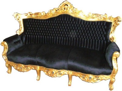 Casa Padrino Barock Sofa Master im antik Stil, Bezug Samt Schwarz, Holzgestell Gold, 210 x 90 x 135 cm Casa Padrino Barock Sofa Master im antik Stil, Bezug Samt Schwarz, Holzgestell Gold, 210 x 90 x 135 cm