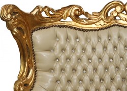 Casa Padrino Sofá barroco de 3 plazas Master crema / oro con pedrería Bling Bling, anchura 210 cm Casa Padrino Sofá barroco de 3 plazas Master crema / oro con pedrería Bling Bling, anchura 210 cm