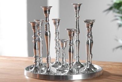 Casa Padrino Designer Kerzenhalter Shine Classic, 9-flammig, poliertes Aluminium, Silber, Höhe 26 cm, Durchmesser 30 cm