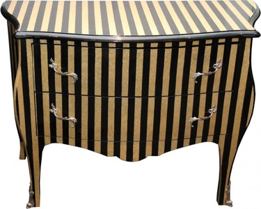 Casa Padrino Barock Kommode Streifen Holzfurnier und Schwarz - 110 x 47,5 x 82 cm - Luxusausführung aus Massivholz Casa Padrino Barock Kommode Streifen Holzfurnier und Schwarz - 110 x 47,5 x 82 cm - Luxusausführung aus Massivholz