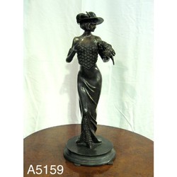 Casa Padrino Escultura de Bronce de Lujo Mujer Elegante con Loro, Busto, Altura 58 cm, Bronce