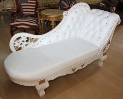 Casa Padrino Baroque Chaise Longue made of Oak Wood in White and Gold with Genuine Leather, 170 x 65 x H. 90 cm Casa Padrino Baroque Chaise Longue made of Oak Wood in White and Gold with Genuine Leather, 170 x 65 x H. 90 cm