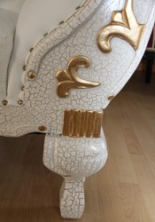 Casa Padrino Baroque Chaise Longue made of Oak Wood in White and Gold with Genuine Leather, 170 x 65 x H. 90 cm Casa Padrino Baroque Chaise Longue made of Oak Wood in White and Gold with Genuine Leather, 170 x 65 x H. 90 cm