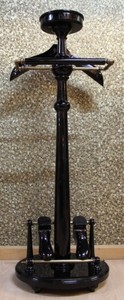 Casa Padrino Designer Lusso Appendiabiti New York Stile Banchiere - Nero / Ottone - H 129 cm Casa Padrino Designer Lusso Appendiabiti New York Stile Banchiere - Nero / Ottone - H 129 cm