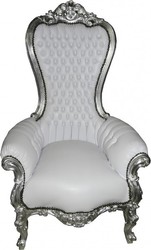 Casa Padrino Baroque Throne Chair Majestic Medium White Faux Leather and Silver, Handcrafted Giant Chair, Height 141 cm Casa Padrino Baroque Throne Chair Majestic Medium White Faux Leather and Silver, Handcrafted Giant Chair, Height 141 cm