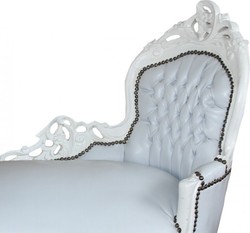 Casa Padrino Chaise Longue Baroque pour Enfant Blanc / Blanc - Recamiere Meuble Baroque - Hauteur 93 cm Casa Padrino Chaise Longue Baroque pour Enfant Blanc / Blanc - Recamiere Meuble Baroque - Hauteur 93 cm
