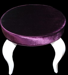Casa Padrino Barock Sitzhocker Lila / Weiß - Designer Rundhocker - Luxus Qualität Casa Padrino Barock Sitzhocker Lila / Weiß - Designer Rundhocker - Luxus Qualität