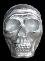 Casa Padrino Sculpture Tête de Mort Design en Aluminium Poli Argenté 16,5 x 9 x H 13 cm Casa Padrino Sculpture Tête de Mort Design en Aluminium Poli Argenté 16,5 x 9 x H 13 cm