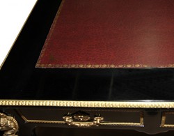 Casa Padrino Bureau Baroque de Luxe en Noir Or et Bordeaux, 140 x 80 x 82 cm, Secrétaire de Style Antique Casa Padrino Bureau Baroque de Luxe en Noir Or et Bordeaux, 140 x 80 x 82 cm, Secrétaire de Style Antique