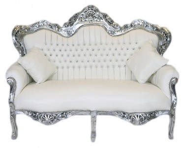 Casa Padrino Divano 2 posti Barocco Master in similpelle bianco e argento, larghezza 160 cm, mobile di lusso artigianale Casa Padrino Divano 2 posti Barocco Master in similpelle bianco e argento, larghezza 160 cm, mobile di lusso artigianale