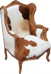 Casa Padrino Fauteuil Trône Baroque Lounge Peau de Vache Mod2 - Fauteuil à Oreilles Bois Massif - Naturel/Blanc - 120 x 83 x 64 cm Casa Padrino Fauteuil Trône Baroque Lounge Peau de Vache Mod2 - Fauteuil à Oreilles Bois Massif - Naturel/Blanc - 120 x 83 x 64 cm