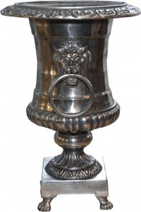 Casa Padrino Antique Style Vase Lion made of nickel-plated aluminum - Plant Pot - Hotel Decoration - Baroque Flower Vessel - 67 x 47 cm