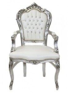 Casa Padrino Barocco Cena Sedia con braccioli bianco / similpelle argento con strass bling bling Casa Padrino Barocco Cena Sedia con braccioli bianco / similpelle argento con strass bling bling
