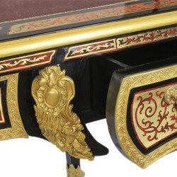 Casa Padrino Luxus Barock Boulle Sekretär - Handgefertigter Schreibtisch aus Massivholz - Schwarz / Gold / Rot - 140 x 70 x 85 cm