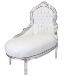 Casa Padrino Chaise Longue Baroque pour Enfant Blanc Aspect Cuir / Argent, Hauteur 93 cm, Largeur 101 cm, Profondeur 51 cm - Meubles Baroques Casa Padrino Chaise Longue Baroque pour Enfant Blanc Aspect Cuir / Argent, Hauteur 93 cm, Largeur 101 cm, Profondeur 51 cm - Meubles Baroques