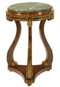 Casa Padrino Mesa Auxiliar Barroca Caoba / Bronce H70 x 45cm - Estilo Luis XVI