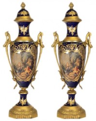 Casa Padrino Set 2 Calici Barocchi in Porcellana Cobalto / Oro, 20 x 58 cm - Decorazione di Lusso per Ambienti Raffinati Casa Padrino Set 2 Calici Barocchi in Porcellana Cobalto / Oro, 20 x 58 cm - Decorazione di Lusso per Ambienti Raffinati