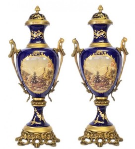 Casa Padrino Barock Porzellan Pokal Set Hellblau / Gold B 26 x H 63 cm - 2 Stück - Luxuriöse Hotel Dekoration