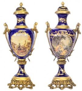 Casa Padrino Barock Porzellan Pokal Set Hellblau / Gold B 26 x H 63 cm - 2 Stück - Luxuriöse Hotel Dekoration