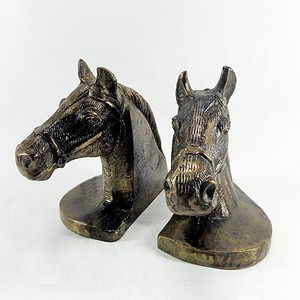 Casa Padrino Luxury Bookends Set Horse Heads Brass, 2-piece Set - Elegant Library Decor Casa Padrino Luxury Bookends Set Horse Heads Brass, 2-piece Set - Elegant Library Decor