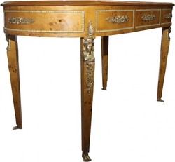 Casa Padrino Luxury Baroque Empire Desk with 3 Drawers - Birdseye Maple & Bordeaux Leather Look - 150 x 77 x 81 cm Casa Padrino Luxury Baroque Empire Desk with 3 Drawers - Birdseye Maple & Bordeaux Leather Look - 150 x 77 x 81 cm