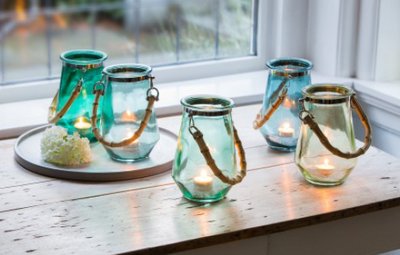 Casa Padrino Deko Windlicht mit Bambusgriff, Luxus Glas Windlicht in Dunkelgrün, Durchmesser 14 cm, Höhe 20 cm