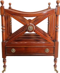 Casa Padrino Chariot à journaux et magazines de luxe en bois d'acajou massif marron, 48 x 38 x H 62 cm Casa Padrino Chariot à journaux et magazines de luxe en bois d'acajou massif marron, 48 x 38 x H 62 cm