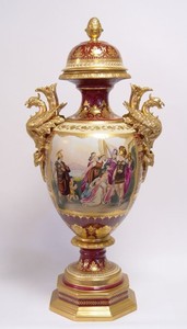 Casa Padrino Luxury Porcelain Vase with Lid in Red and Gold, Height 85 cm, Baroque Style