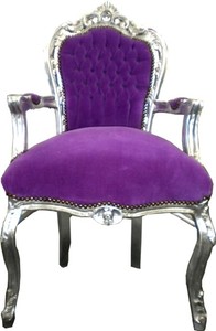 Casa Padrino Barock Esszimmer Stuhl Lila Silber Purple Silver Baroque Furnitrue Chair Arm Chair Möbel Einrichtung 