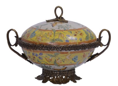 Casa Padrino Luxury Baroque Porcelain Bowl with Lid - White, Yellow, Bronze - 23.9 x 18.7 x H. 17 cm