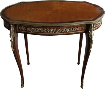 Casa Padrino lusso tavolino barocco di mogano intarsiato con applicazioni in ottone 90 x 53 x H77 cm Casa Padrino lusso tavolino barocco di mogano intarsiato con applicazioni in ottone 90 x 53 x H77 cm