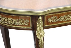 Casa Padrino Luxury baroque coffee table Mahogany inlays with brass appliqués 90 x 53 x H77 cm