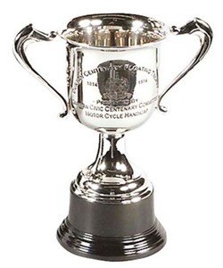 Casa Padrino trophy silver 33 x 20 x H. 25 cm - luxury decoration