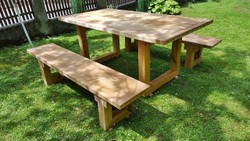Casa Padrino Juego de muebles de jardín - Mesa rústica con patas en A + 2 bancos de jardín (Longitud: 200 cm) - Madera maciza de roble - muebles de madera maciza sólida Casa Padrino Juego de muebles de jardín - Mesa rústica con patas en A + 2 bancos de jardín (Longitud: 200 cm) - Madera maciza de roble - muebles de madera maciza sólida