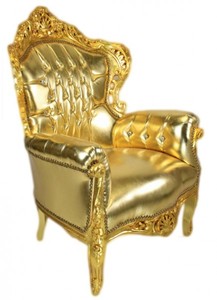 Casa Padrino Sillón Barroco King Oro en Piel Sintética con Estrás Bling Bling, 120 x 85 x 85 cm Casa Padrino Sillón Barroco King Oro en Piel Sintética con Estrás Bling Bling, 120 x 85 x 85 cm