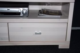 TV-Lowboard 120x51x43cm GULDBORG Kiefer massiv weiß lasiert