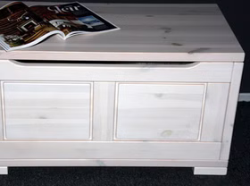 Truhe 84x45x43cm GULDBORG Kiefer massiv weiß lasiert